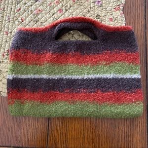 Wool clutch